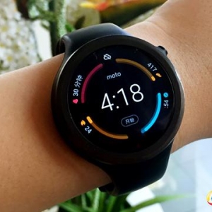 Moto 360˶