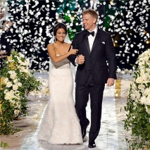 美剧狂人新娘的婚礼福利：美剧婚纱设计镜头合集