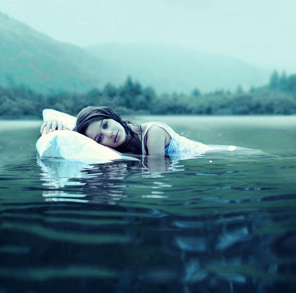 ϵ-ӢӰʦRosie HardyƷ