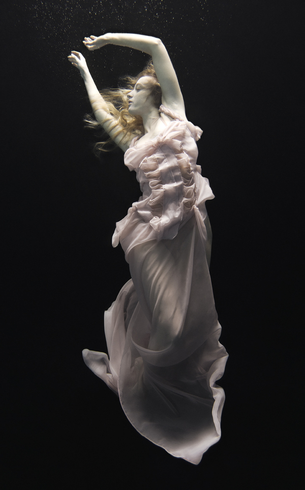 Nadia MoroˮΨװӰ