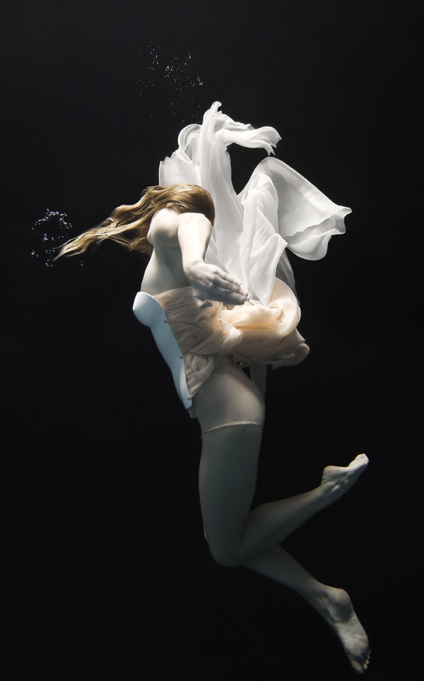 Nadia MoroˮΨװӰ