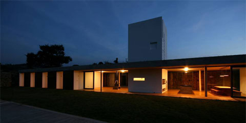 una arquitectosƵHouse in Juanopolis